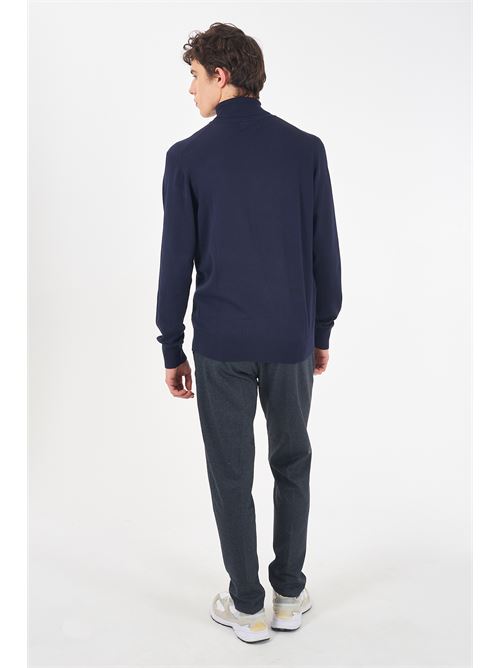  YES ZEE | P680 WY00/2710